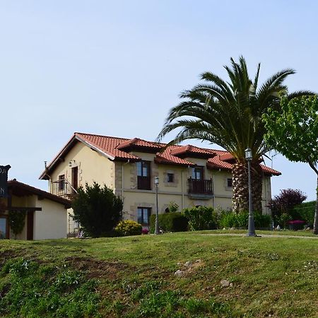 Posada El Jardin Santillana del Mar Bagian luar foto
