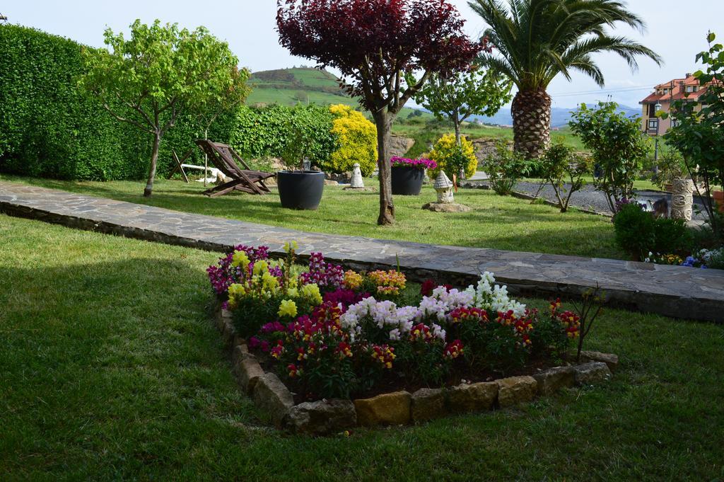 Posada El Jardin Santillana del Mar Bagian luar foto