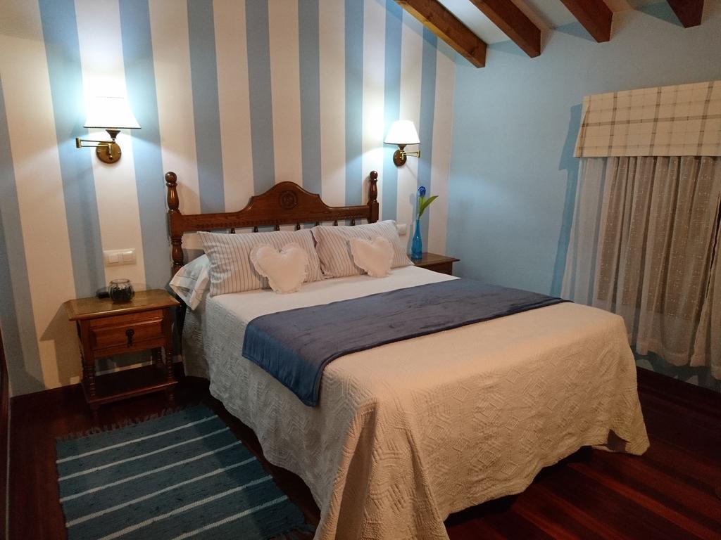 Posada El Jardin Santillana del Mar Bagian luar foto