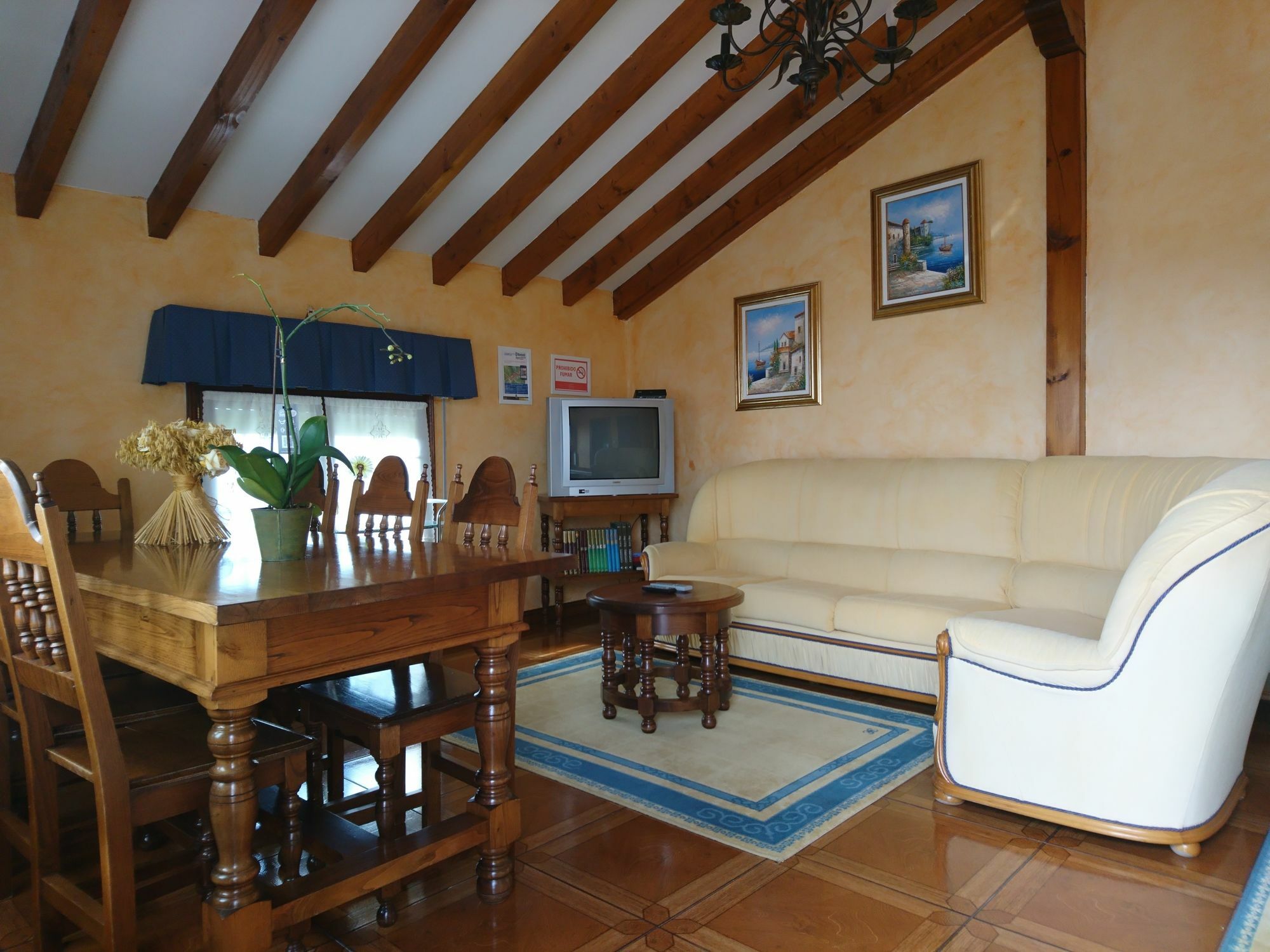 Posada El Jardin Santillana del Mar Bagian luar foto