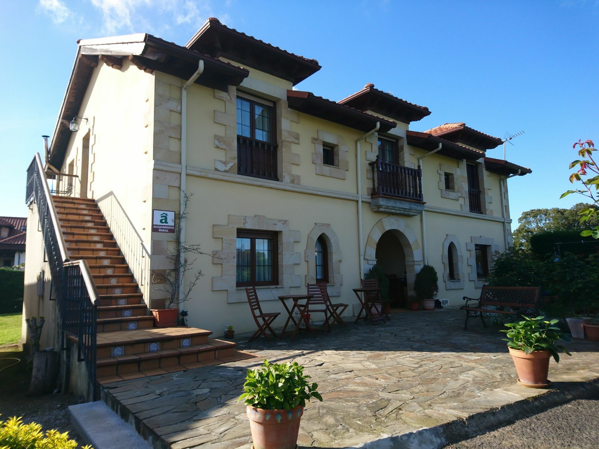 Posada El Jardin Santillana del Mar Bagian luar foto